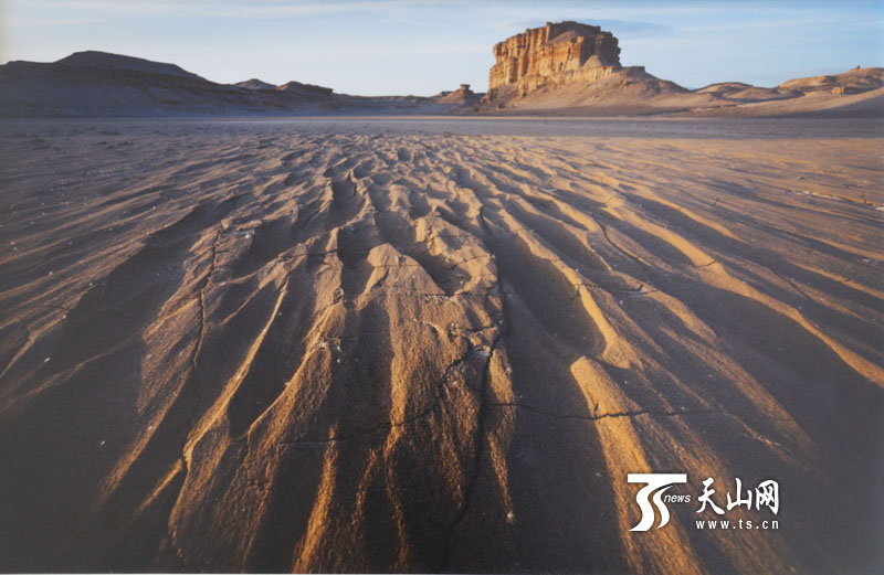 “發現絲路之美”影像成果展在新疆國際會展中心(圖1)