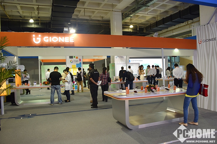 金立亮相2016信息通信展會 獲高度贊揚